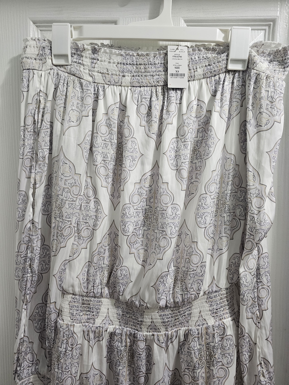 Off-Shoulder White and Light Gray Printed Women's Dress Size Xs - Picture 3 of 8